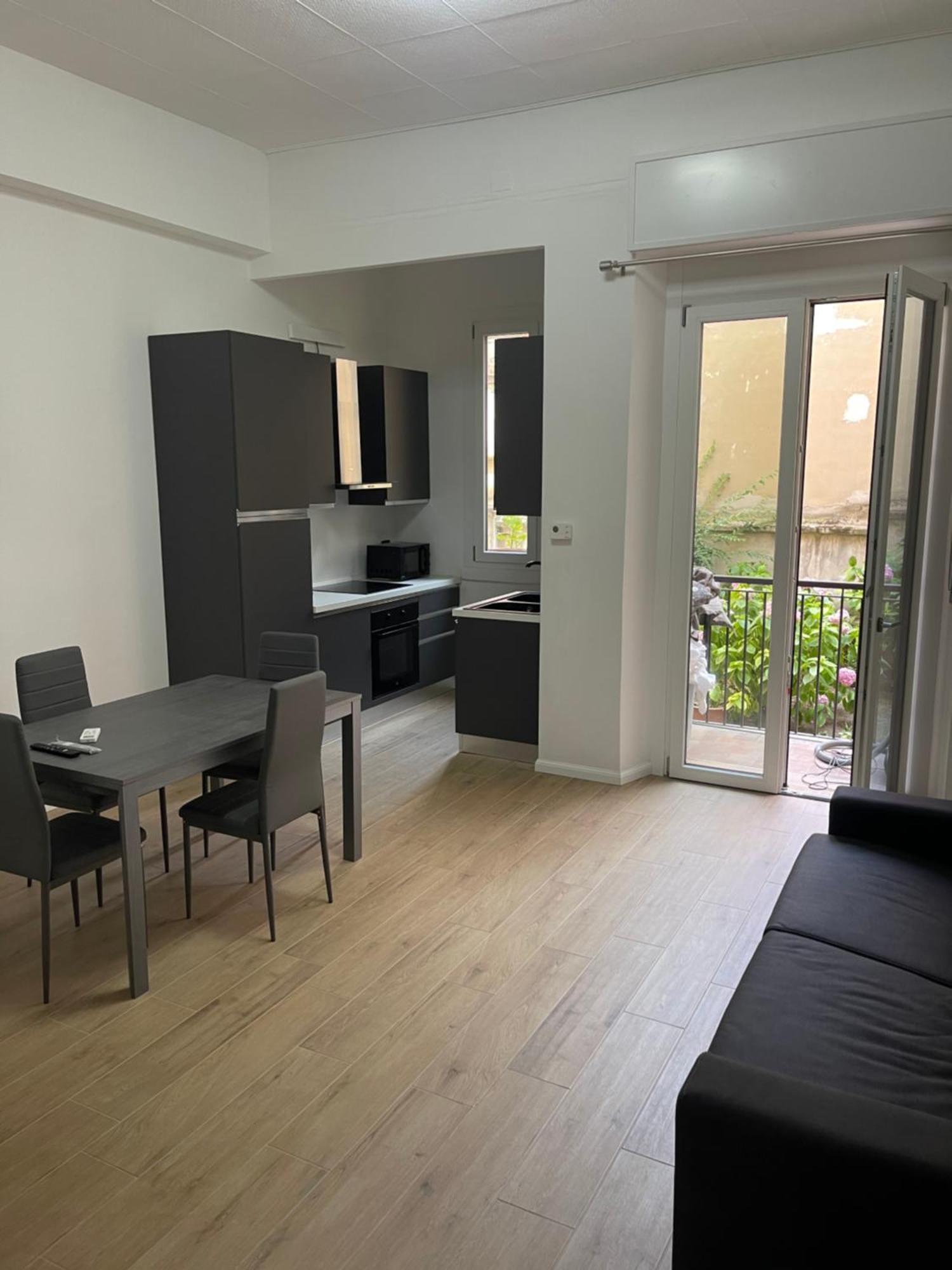 Ampio Bilocale Zona Navigli Apartment Milan Exterior photo
