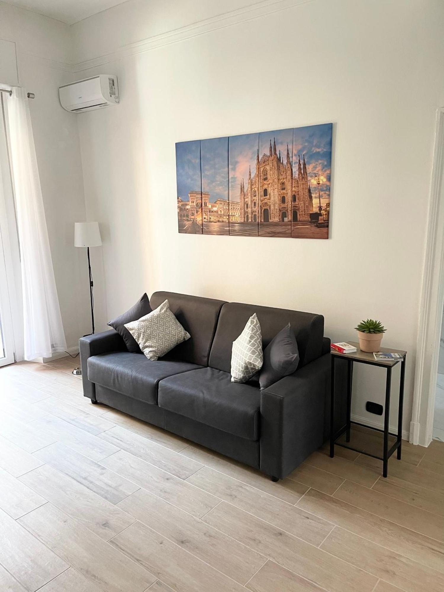 Ampio Bilocale Zona Navigli Apartment Milan Exterior photo